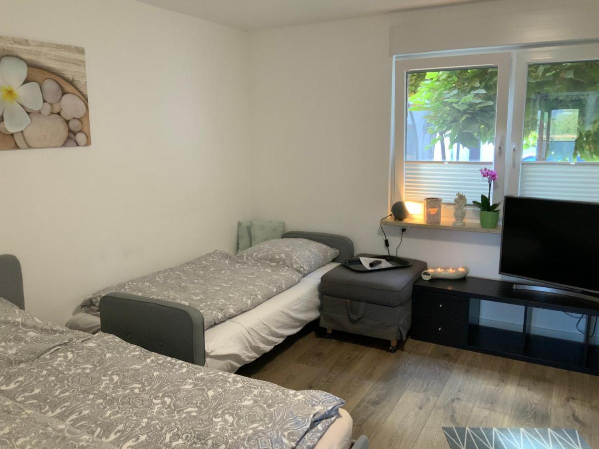 Gemuetliche 1-Zimmer Wohnung Mit Eigenem Eingang Wesseling Exterior foto