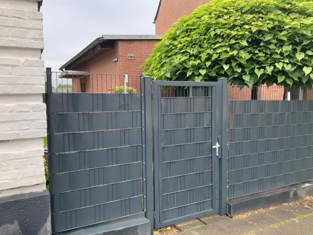 Gemuetliche 1-Zimmer Wohnung Mit Eigenem Eingang Wesseling Exterior foto