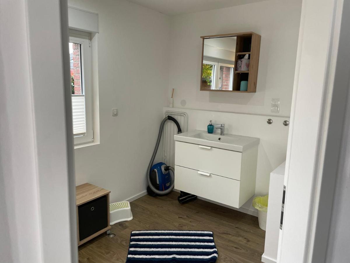 Gemuetliche 1-Zimmer Wohnung Mit Eigenem Eingang Wesseling Exterior foto