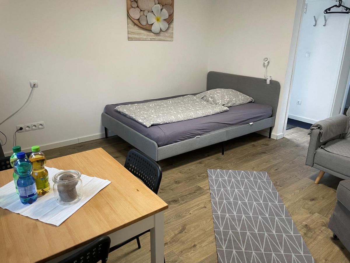 Gemuetliche 1-Zimmer Wohnung Mit Eigenem Eingang Wesseling Exterior foto